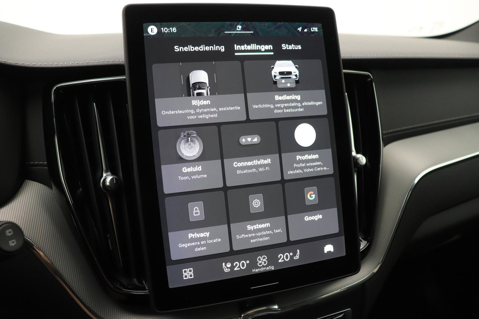 Volvo XC60 T8 Plug-in hybrid Ultra Black Edition | ACC | Panoramadak | 360° Camera | Head-Up | Harman/Kardon | 22 Inch