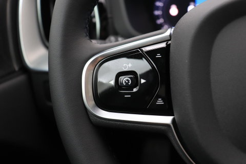 Volvo XC60 T8 Plug-in hybrid Ultra Black Edition | ACC | Panoramadak | 360° Camera | Head-Up | Harman/Kardon | 22 Inch