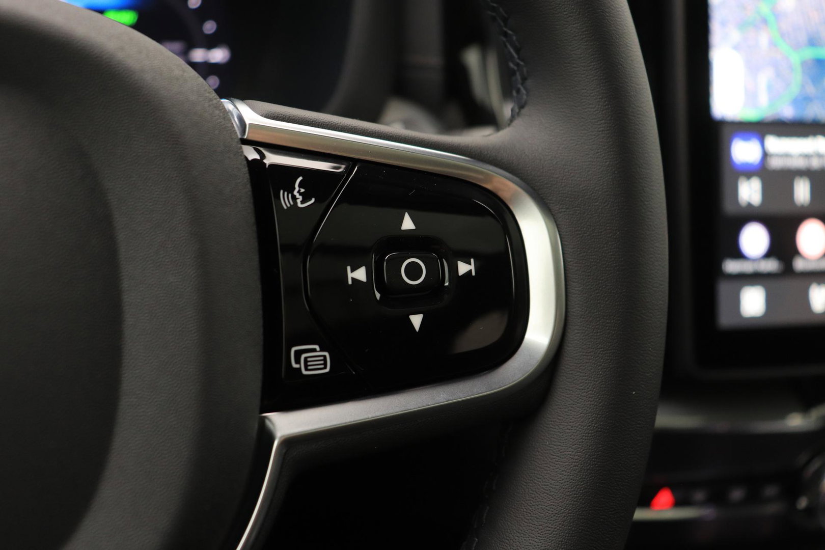 Volvo XC60 T8 Plug-in hybrid Ultra Black Edition | ACC | Panoramadak | 360° Camera | Head-Up | Harman/Kardon | 22 Inch