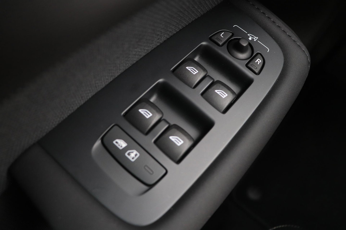 Volvo XC60 T8 Plug-in hybrid Ultra Black Edition | ACC | Panoramadak | 360° Camera | Head-Up | Harman/Kardon | 22 Inch