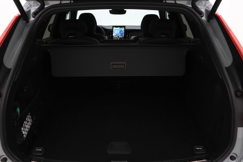 Volvo XC60 T8 Plug-in hybrid Ultra Black Edition | ACC | Panoramadak | 360° Camera | Head-Up | Harman/Kardon | 22 Inch