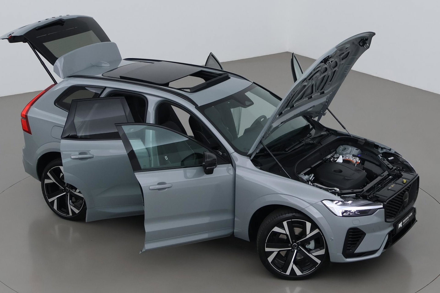 Volvo XC60 T8 Plug-in hybrid Ultra Black Edition | ACC | Panoramadak | 360° Camera | Head-Up | Harman/Kardon | 22 Inch