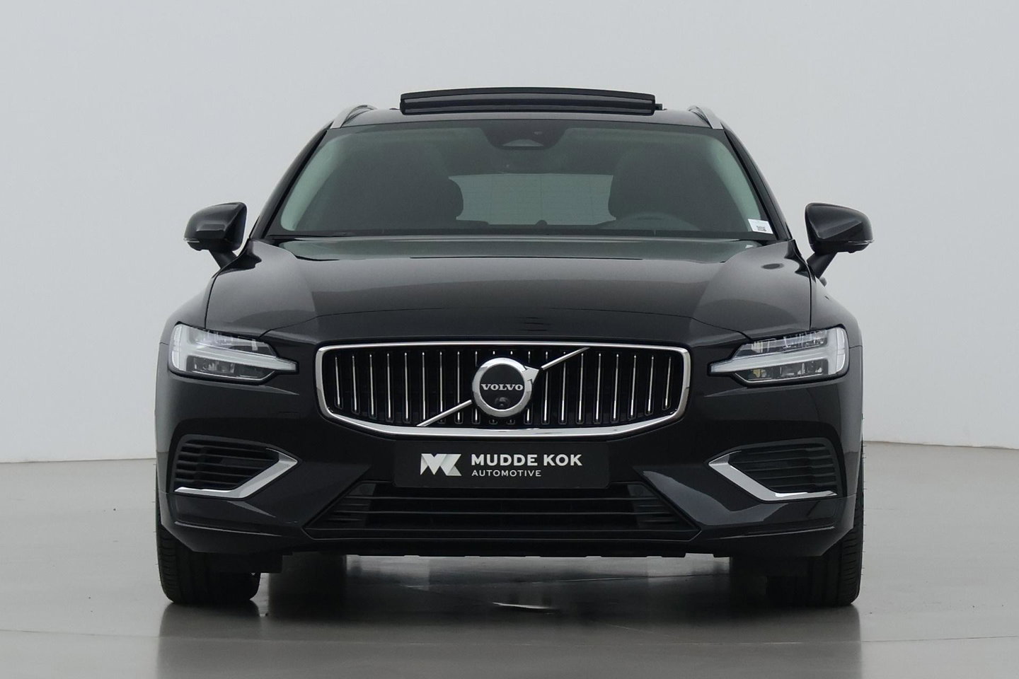 Volvo V60 T6 Plug-in hybrid Plus Bright | ACC | Panoramadak | 360° Camera | Head-Up | Harman/Kardon | Stoel+Stuurverwarming | Keyless | Getint Glas