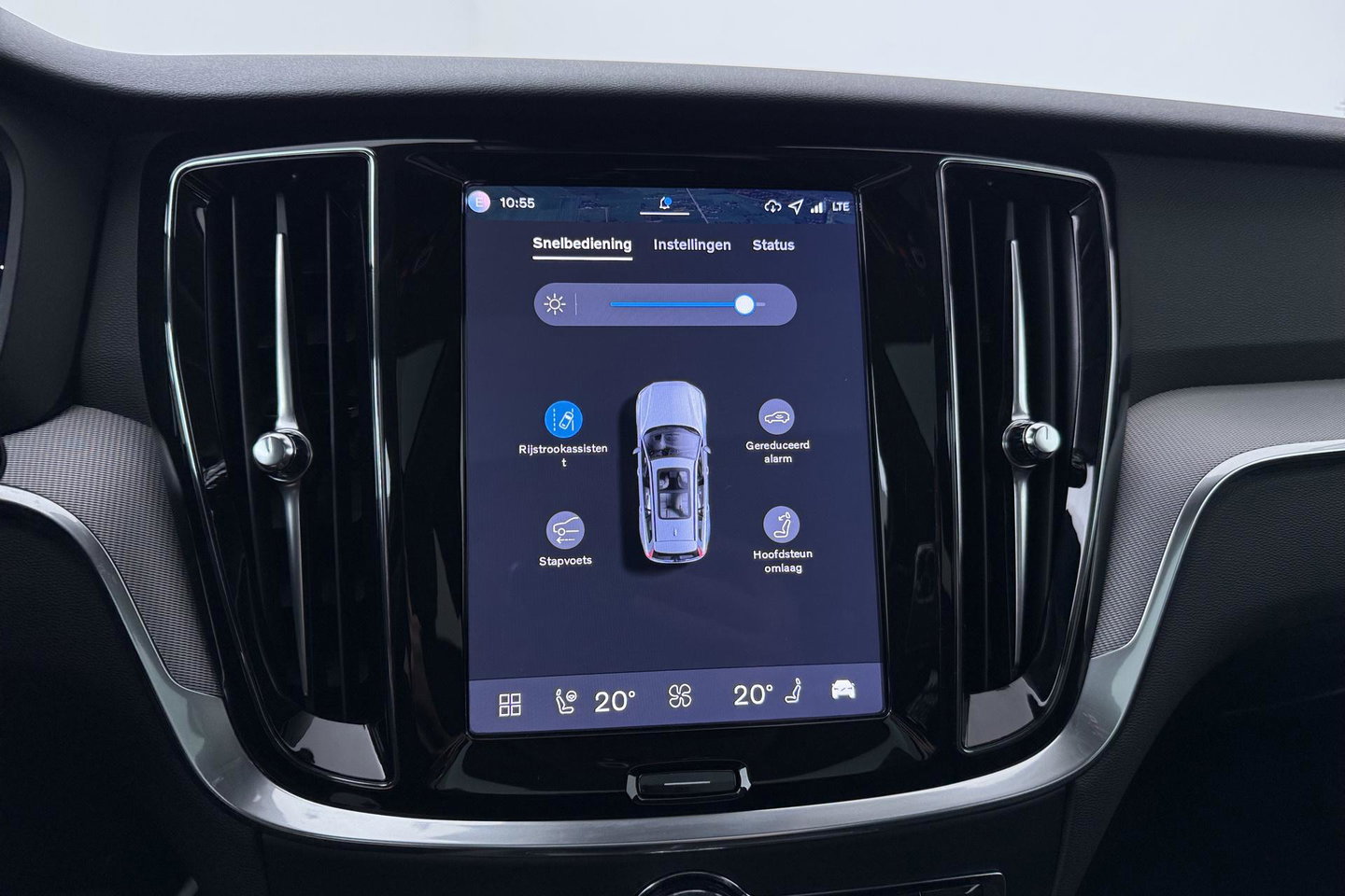 Volvo V60 T6 Plug-in hybrid Plus Bright | ACC | Panoramadak | 360° Camera | Head-Up | Harman/Kardon | Stoel+Stuurverwarming | Keyless | Getint Glas