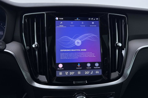Volvo V60 T6 Plug-in hybrid Plus Bright | ACC | Panoramadak | 360° Camera | Head-Up | Harman/Kardon | Stoel+Stuurverwarming | Keyless | Getint Glas
