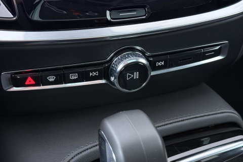 Volvo V60 T6 Plug-in hybrid Plus Bright | ACC | Panoramadak | 360° Camera | Head-Up | Harman/Kardon | Stoel+Stuurverwarming | Keyless | Getint Glas