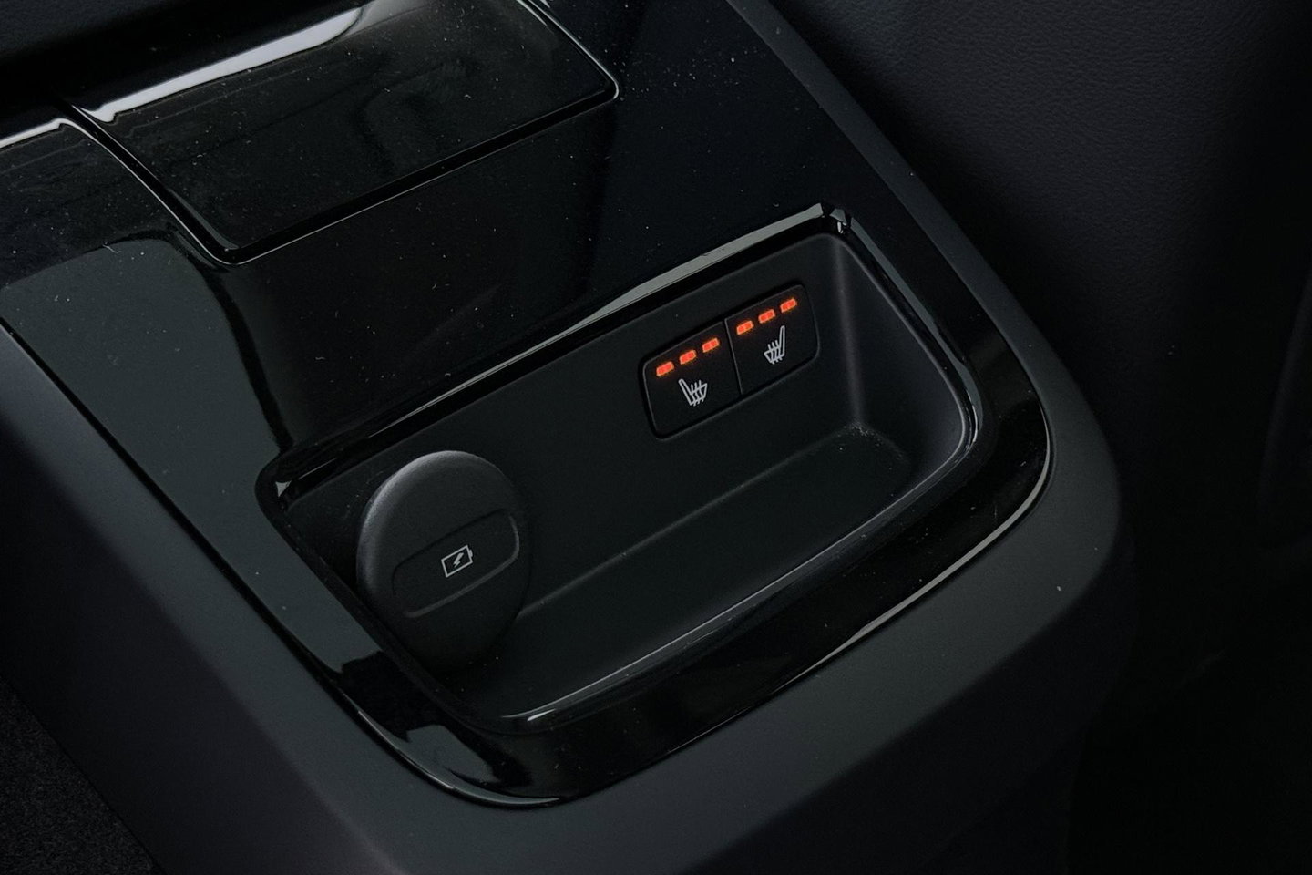 Volvo V60 T6 Plug-in hybrid Plus Bright | ACC | Panoramadak | 360° Camera | Head-Up | Harman/Kardon | Stoel+Stuurverwarming | Keyless | Getint Glas
