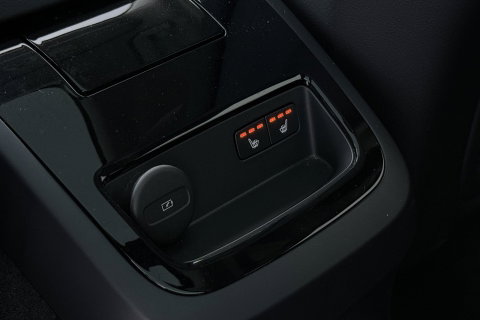 Volvo V60 T6 Plug-in hybrid Plus Bright | ACC | Panoramadak | 360° Camera | Head-Up | Harman/Kardon | Stoel+Stuurverwarming | Keyless | Getint Glas