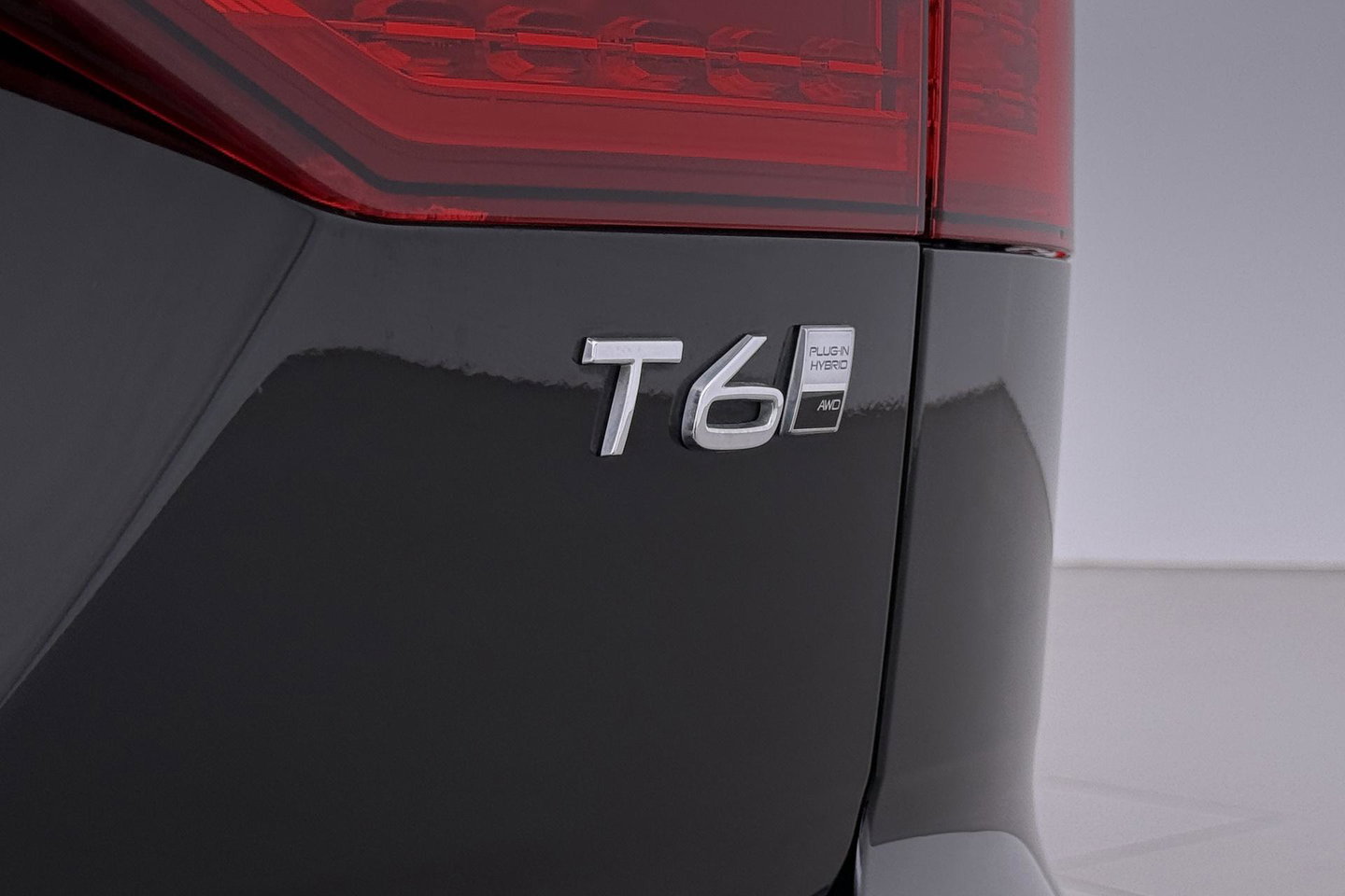 Volvo V60 T6 Plug-in hybrid Plus Bright | ACC | Panoramadak | 360° Camera | Head-Up | Harman/Kardon | Stoel+Stuurverwarming | Keyless | Getint Glas
