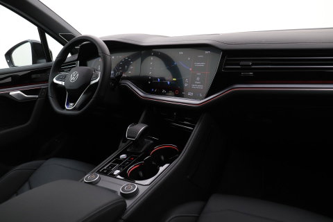 Volkswagen Touareg 3.0 TSi eHybrid 4MOTION R | FINAL EDITION | Luchtvering | Trekhaak | Panoramadak | Dynaudio | 360° Camera