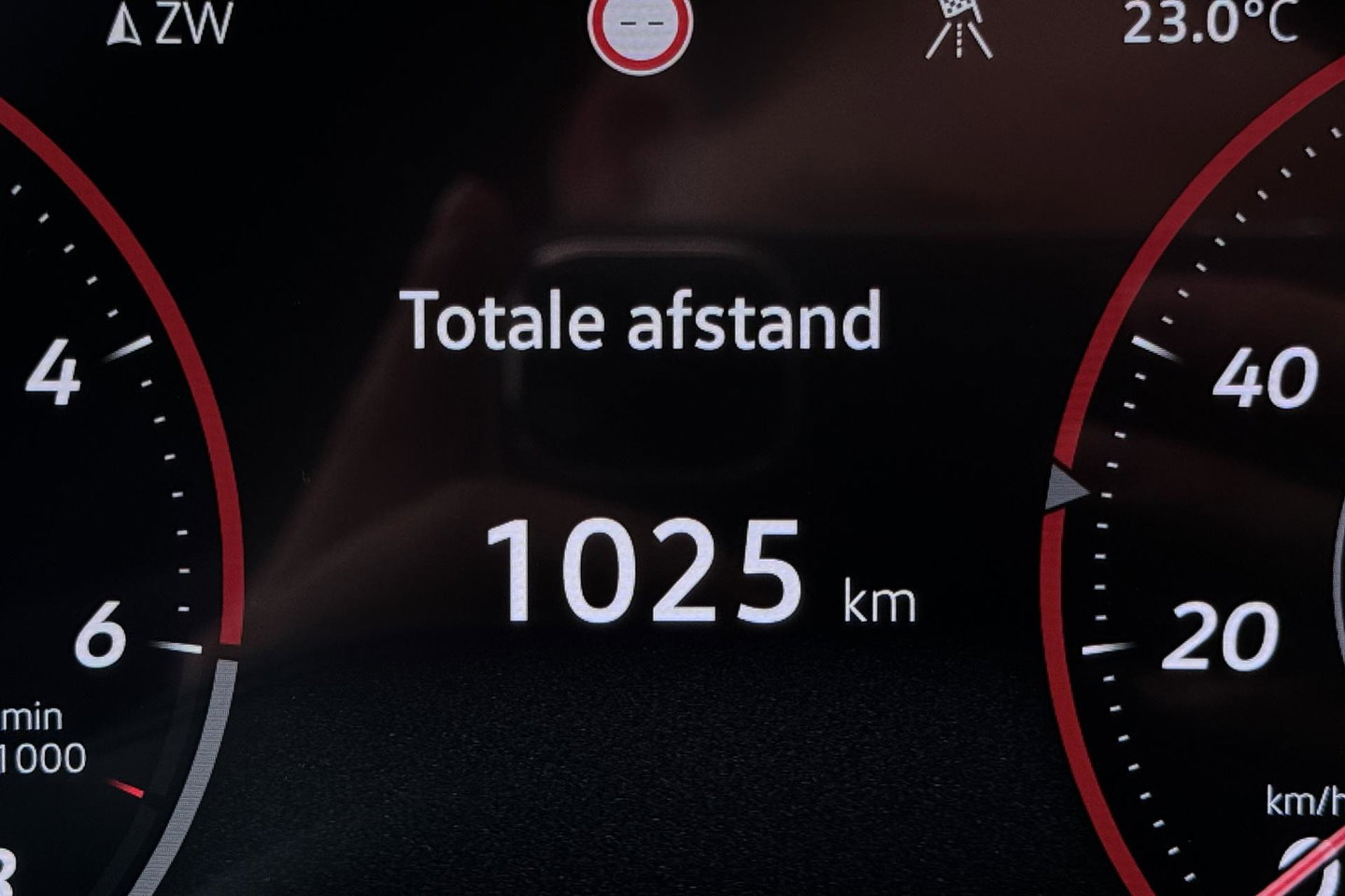 Volkswagen Touareg 3.0 TSi eHybrid 4MOTION R | FINAL EDITION | Luchtvering | Trekhaak | Panoramadak | Dynaudio | 360° Camera