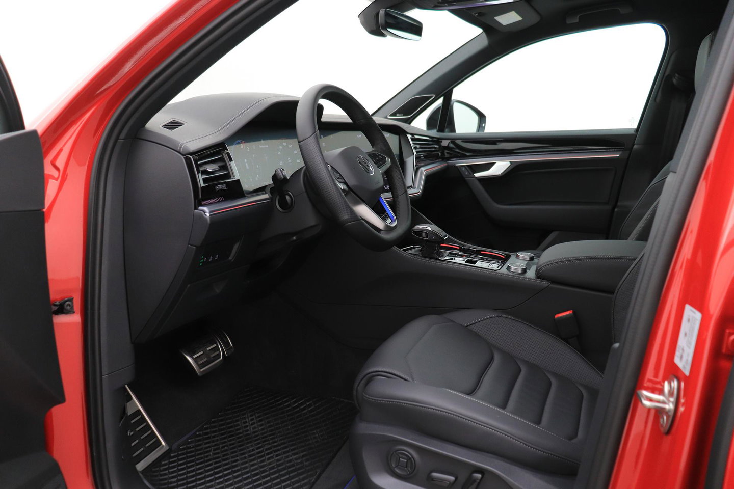 Volkswagen Touareg 3.0 TSi eHybrid 4MOTION R | FINAL EDITION | Luchtvering | Trekhaak | Panoramadak | Dynaudio | 360° Camera
