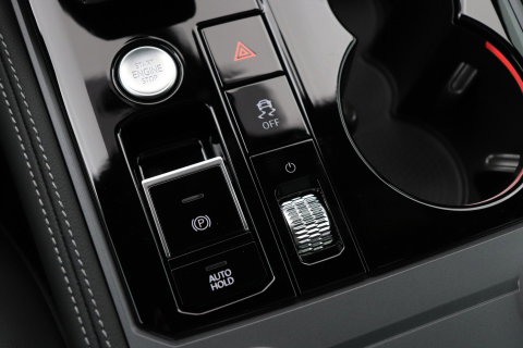 Volkswagen Touareg 3.0 TSi eHybrid 4MOTION R | FINAL EDITION | Luchtvering | Trekhaak | Panoramadak | Dynaudio | 360° Camera