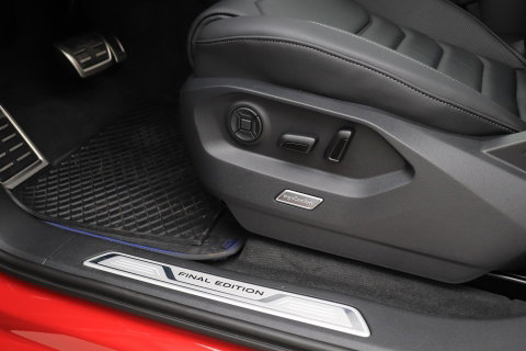 Volkswagen Touareg 3.0 TSi eHybrid 4MOTION R | FINAL EDITION | Luchtvering | Trekhaak | Panoramadak | Dynaudio | 360° Camera