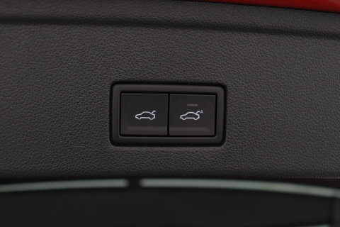 Volkswagen Touareg 3.0 TSi eHybrid 4MOTION R | FINAL EDITION | Luchtvering | Trekhaak | Panoramadak | Dynaudio | 360° Camera