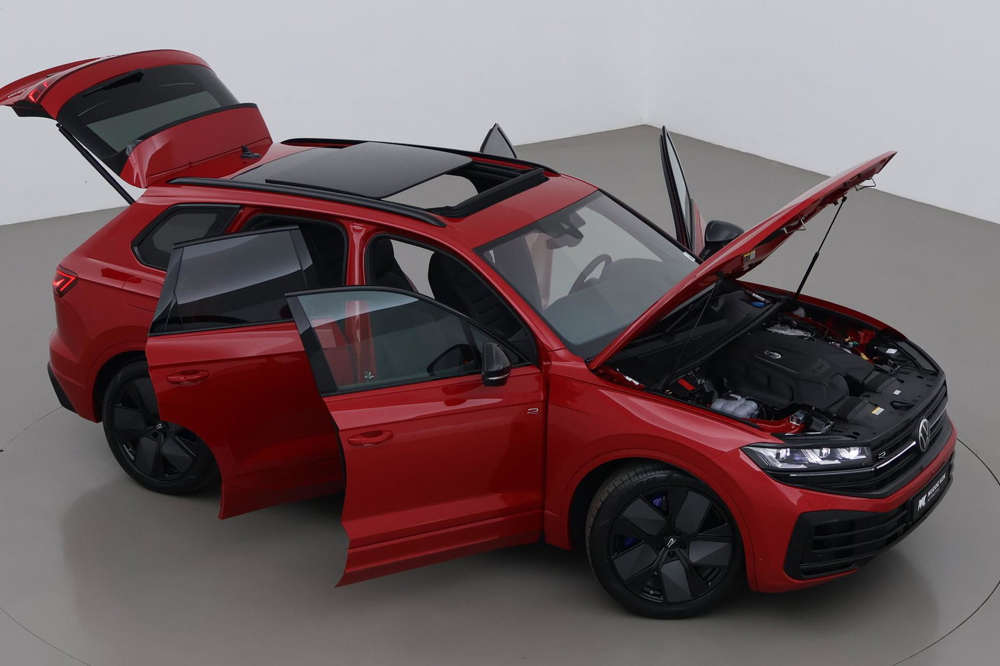 Volkswagen Touareg 3.0 TSi eHybrid 4MOTION R | FINAL EDITION | Luchtvering | Trekhaak | Panoramadak | Dynaudio | 360° Camera