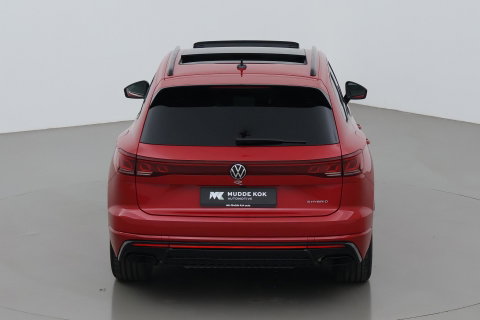 Volkswagen Touareg 3.0 TSi eHybrid 4MOTION R | FINAL EDITION | Luchtvering | Trekhaak | Panoramadak | Dynaudio | 360° Camera