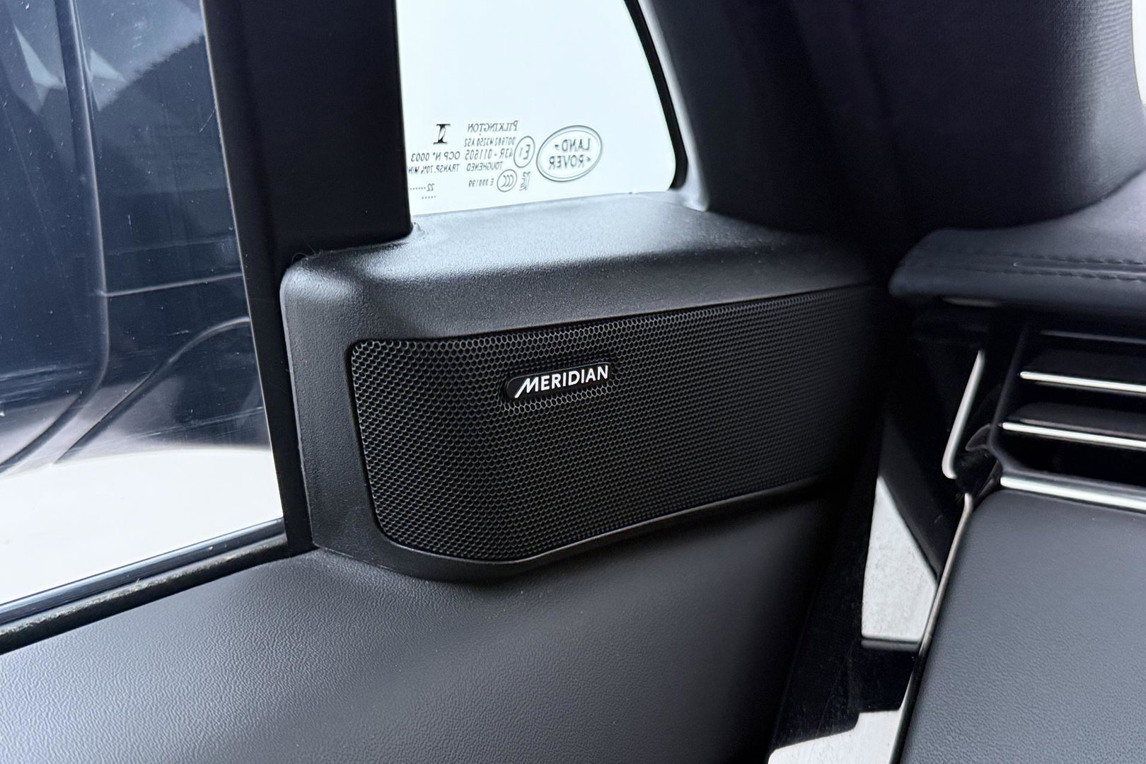 Land Rover Range Rover Sport 3.0 P440e SE | ACC | Panoramadak | Luchtvering | Trekhaak | 360° Camera | Stoel+Stuurverwarming | 22 Inch
