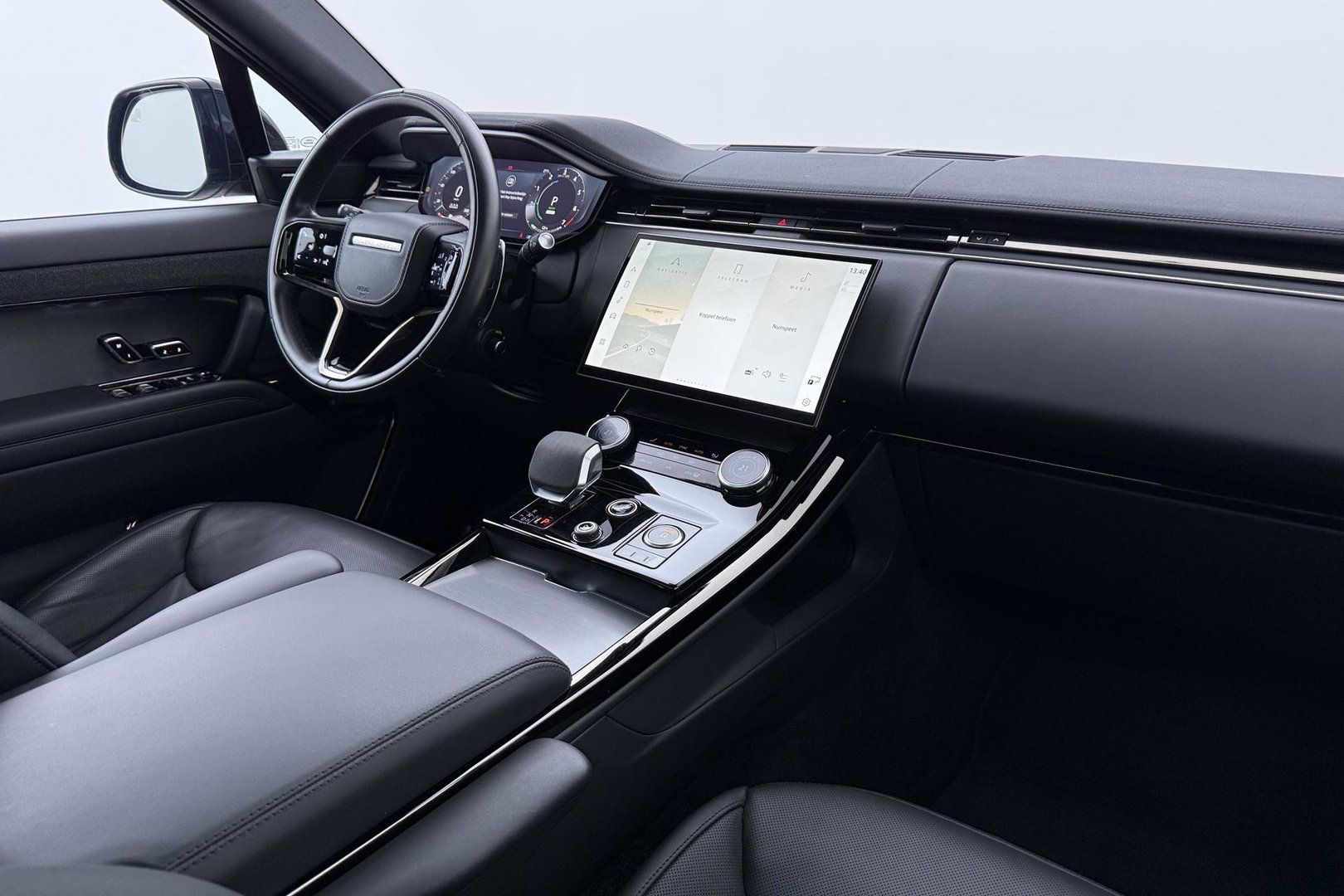 Land Rover Range Rover Sport 3.0 P440e SE | ACC | Panoramadak | Luchtvering | Trekhaak | 360° Camera | Stoel+Stuurverwarming | 22 Inch