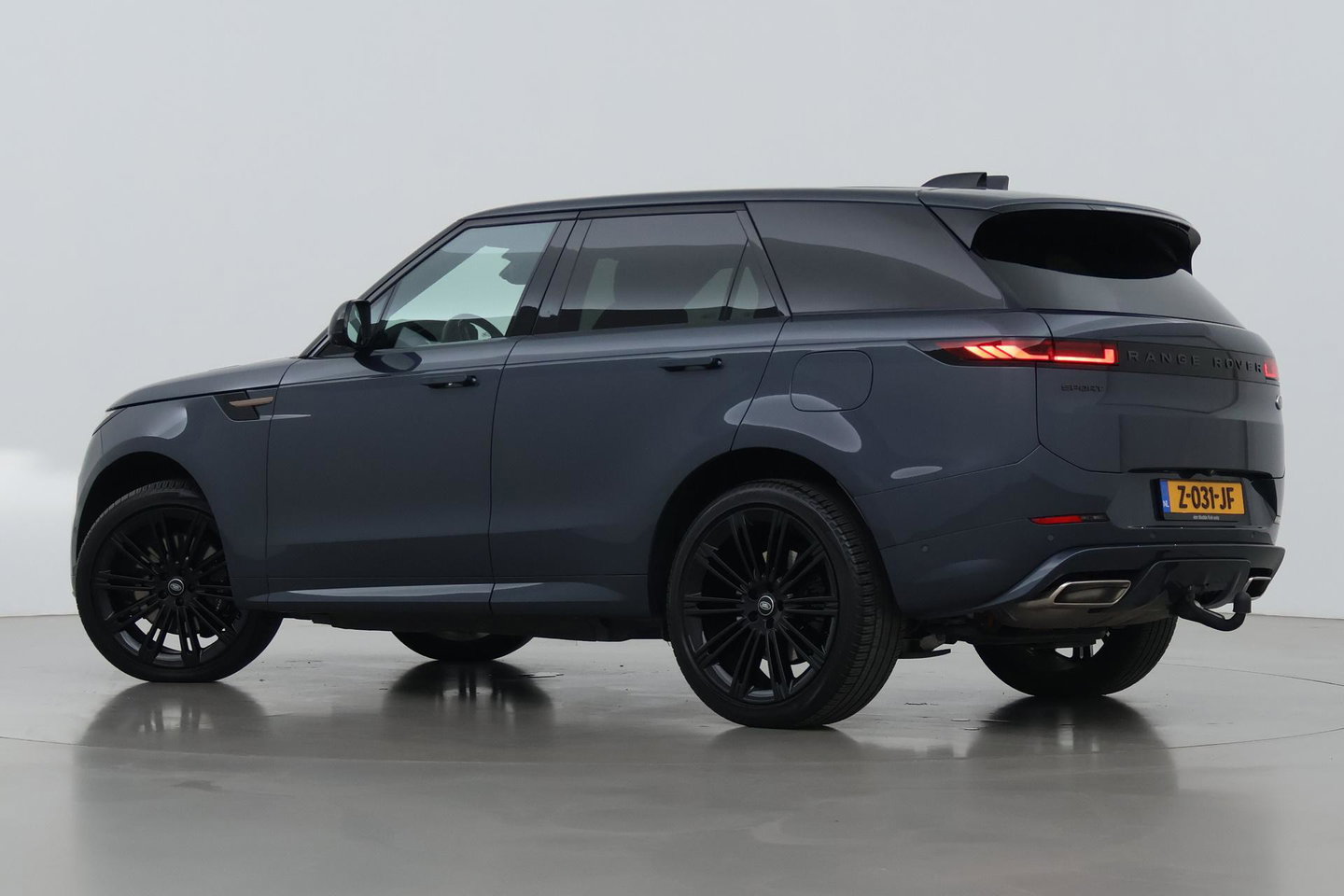 Land Rover Range Rover Sport 3.0 P440e SE | ACC | Panoramadak | Luchtvering | Trekhaak | 360° Camera | Stoel+Stuurverwarming | 22 Inch