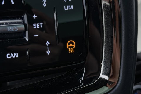 Land Rover Range Rover Sport 3.0 P440e SE | ACC | Panoramadak | Luchtvering | Trekhaak | 360° Camera | Stoel+Stuurverwarming | 22 Inch