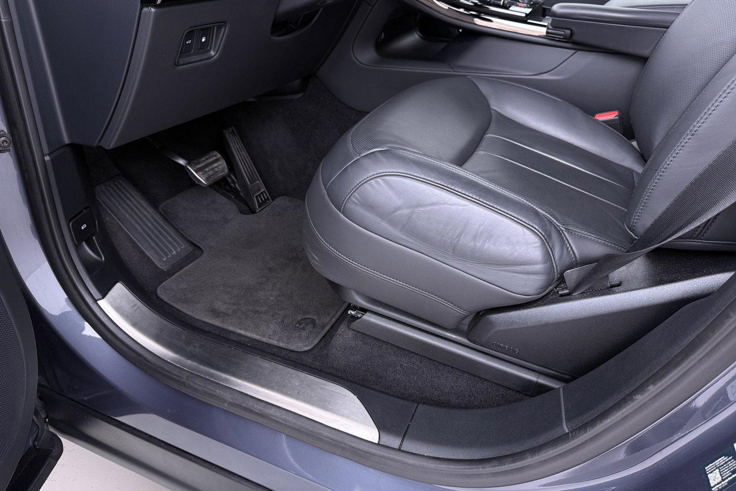 Land Rover Range Rover Sport 3.0 P440e SE | ACC | Panoramadak | Luchtvering | Trekhaak | 360° Camera | Stoel+Stuurverwarming | 22 Inch