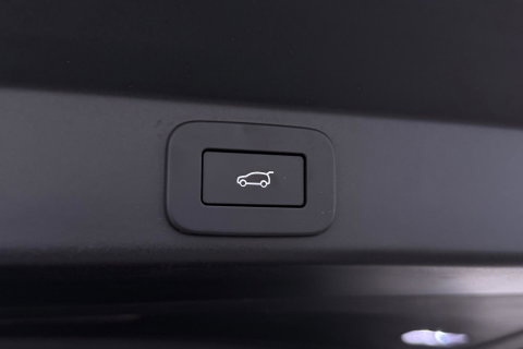 Land Rover Range Rover Sport 3.0 P440e SE | ACC | Panoramadak | Luchtvering | Trekhaak | 360° Camera | Stoel+Stuurverwarming | 22 Inch
