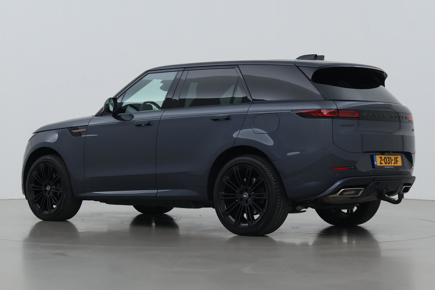 Land Rover Range Rover Sport 3.0 P440e SE | ACC | Panoramadak | Luchtvering | Trekhaak | 360° Camera | Stoel+Stuurverwarming | 22 Inch