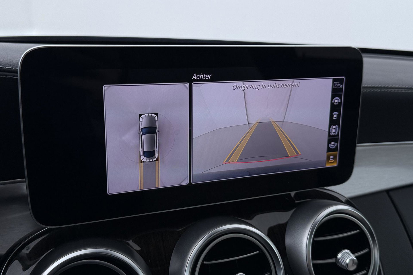 Mercedes-Benz C-Klasse Coupé 180 Premium Plus Pack | Luchtvering | Burmester | Panoramadak | 360° Camera | Memory | 19 Inch