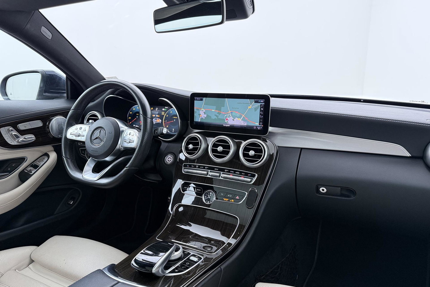 Mercedes-Benz C-Klasse Coupé 180 Premium Plus Pack | Luchtvering | Burmester | Panoramadak | 360° Camera | Memory | 19 Inch