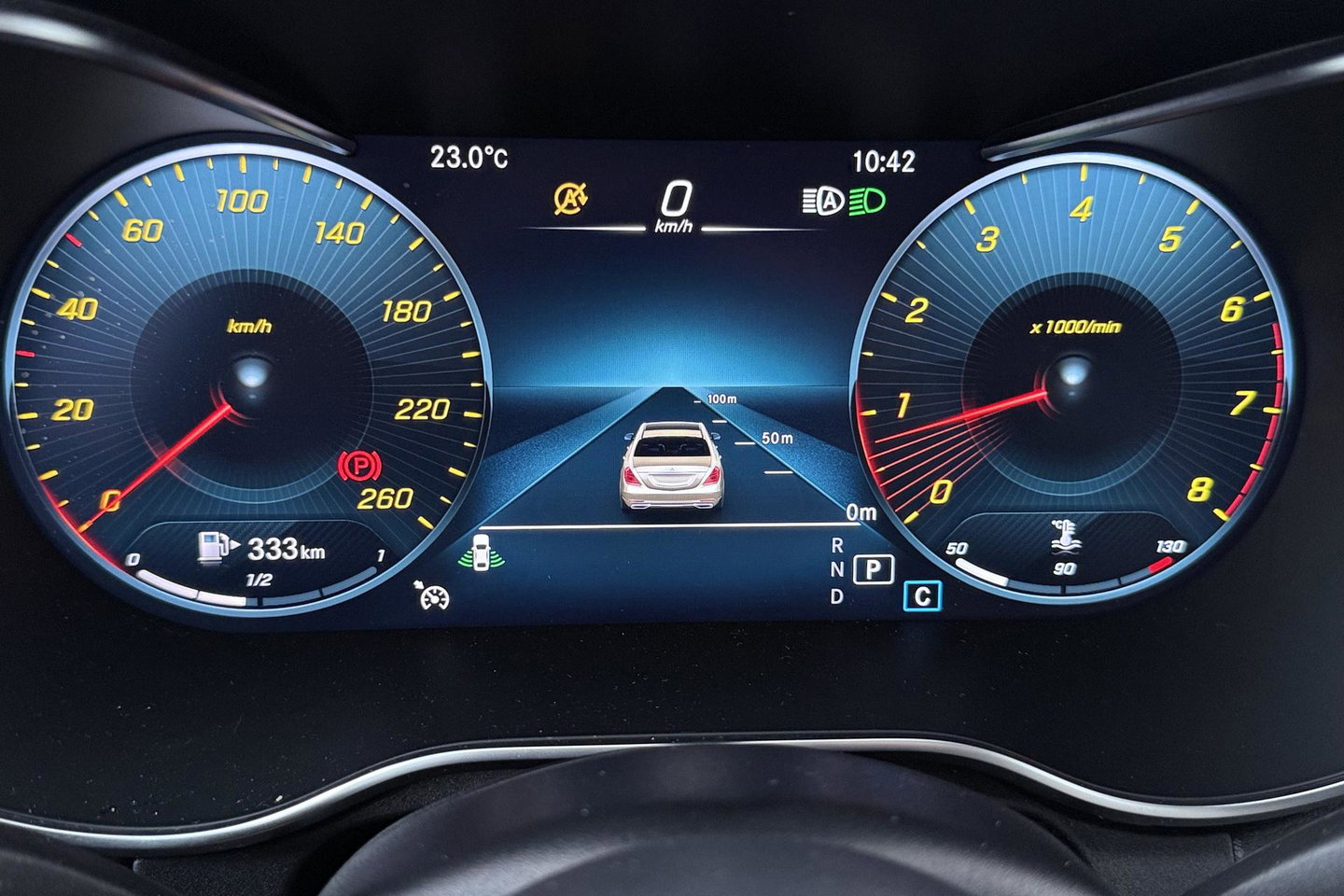 Mercedes-Benz C-Klasse Coupé 180 Premium Plus Pack | Luchtvering | Burmester | Panoramadak | 360° Camera | Memory | 19 Inch