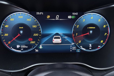 Mercedes-Benz C-Klasse Coupé 180 Premium Plus Pack | Luchtvering | Burmester | Panoramadak | 360° Camera | Memory | 19 Inch