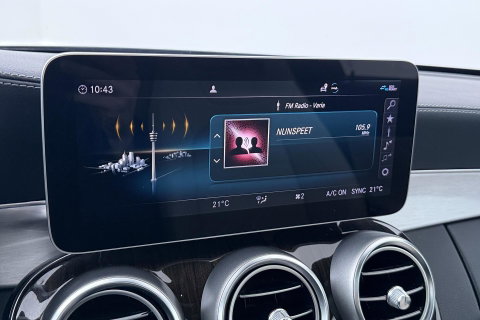 Mercedes-Benz C-Klasse Coupé 180 Premium Plus Pack | Luchtvering | Burmester | Panoramadak | 360° Camera | Memory | 19 Inch
