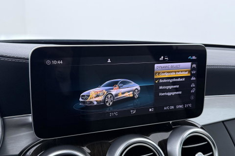 Mercedes-Benz C-Klasse Coupé 180 Premium Plus Pack | Luchtvering | Burmester | Panoramadak | 360° Camera | Memory | 19 Inch