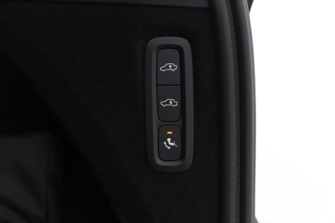 Volvo XC90 T8 Plug-in hybrid Ultra Dark | Bowers&Wilkins | Luchtvering | Massage | 22 Inch | Trekhaak | Head-Up