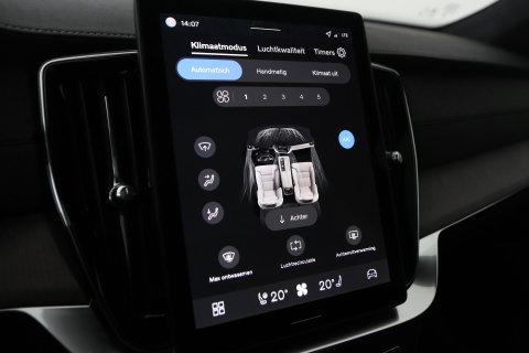 Volvo XC90 T8 Plug-in hybrid Ultra Dark | Bowers&Wilkins | Luchtvering | Massage | 22 Inch | Trekhaak | Head-Up
