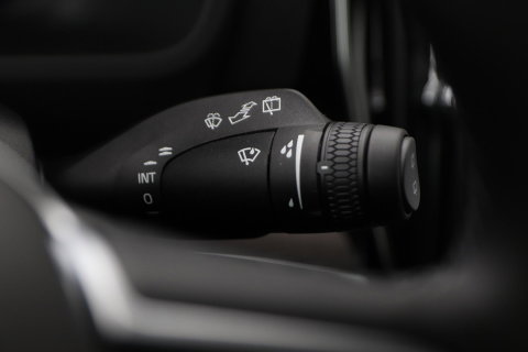 Volvo XC90 T8 Plug-in hybrid Ultra Dark | Bowers&Wilkins | Luchtvering | Massage | 22 Inch | Trekhaak | Head-Up