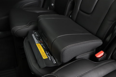 Volvo XC90 T8 Plug-in hybrid Ultra Dark | Bowers&Wilkins | Luchtvering | Massage | 22 Inch | Trekhaak | Head-Up
