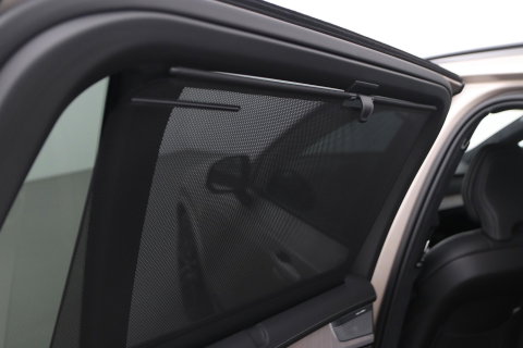 Volvo XC90 T8 Plug-in hybrid Ultra Dark | Bowers&Wilkins | Luchtvering | Massage | 22 Inch | Trekhaak | Head-Up