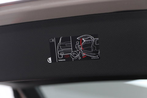 Volvo XC90 T8 Plug-in hybrid Ultra Dark | Bowers&Wilkins | Luchtvering | Massage | 22 Inch | Trekhaak | Head-Up