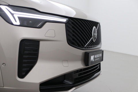 Volvo XC90 T8 Plug-in hybrid Ultra Dark | Bowers&Wilkins | Luchtvering | Massage | 22 Inch | Trekhaak | Head-Up