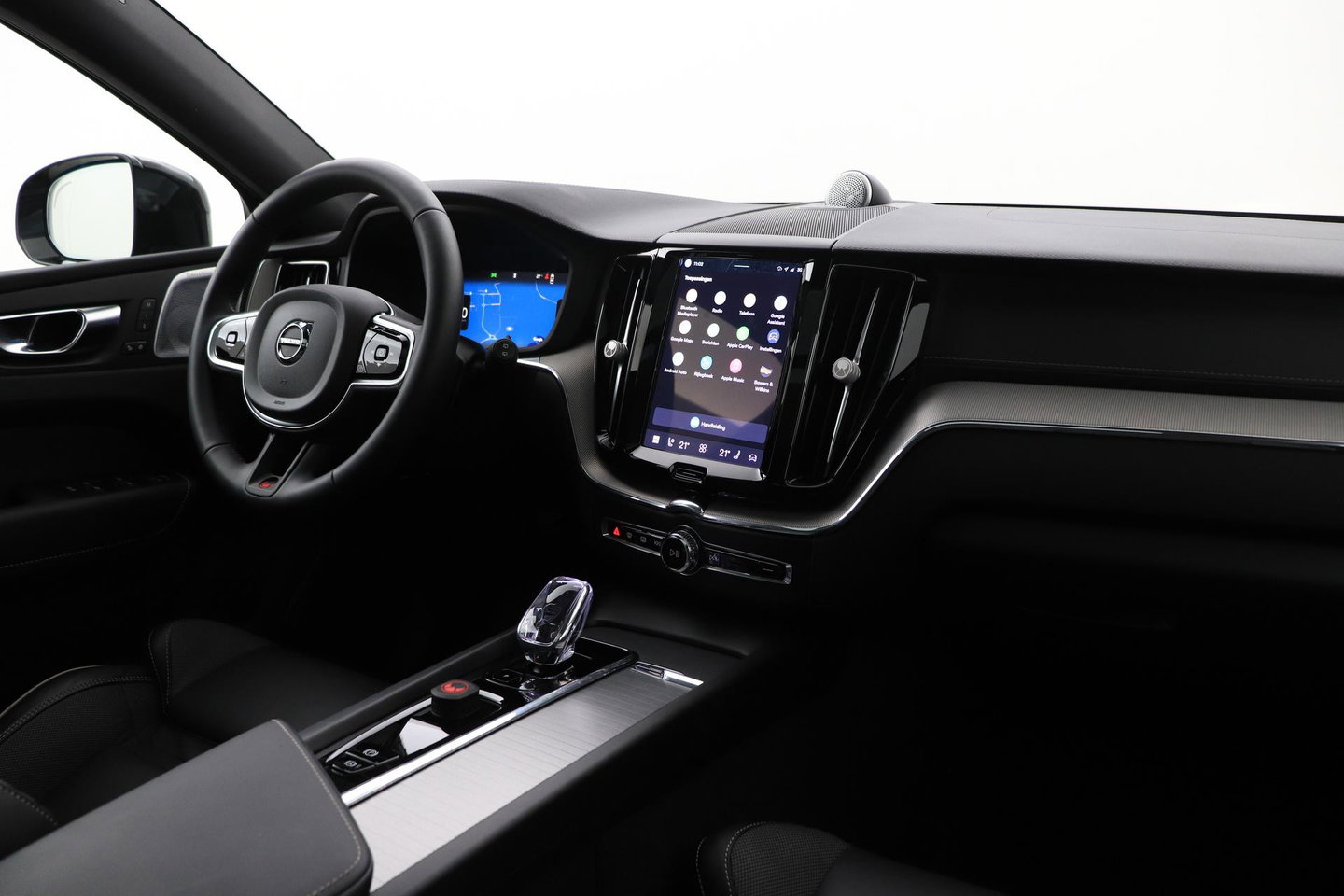 Volvo XC60 T8 Plug-in hybrid Ultra Black Edition | HEICO Sportiv | Luchtvering | Bowers&Wilkins | Panoramadak | Head-Up