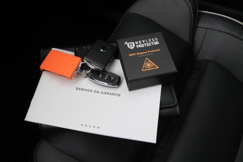 Volvo XC60 T8 Plug-in hybrid Ultra Black Edition | HEICO Sportiv | Luchtvering | Bowers&Wilkins | Panoramadak | Head-Up