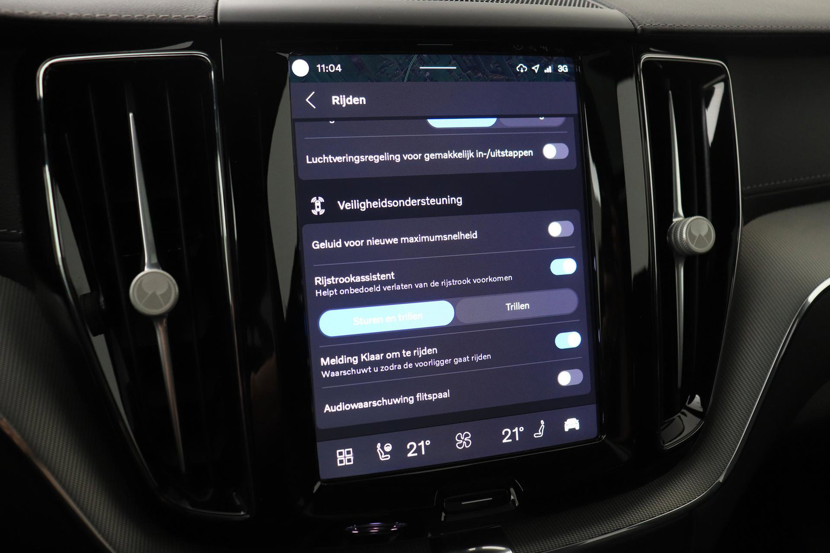 Volvo XC60 T8 Plug-in hybrid Ultra Black Edition | HEICO Sportiv | Luchtvering | Bowers&Wilkins | Panoramadak | Head-Up