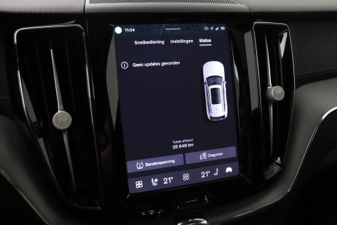 Volvo XC60 T8 Plug-in hybrid Ultra Black Edition | HEICO Sportiv | Luchtvering | Bowers&Wilkins | Panoramadak | Head-Up