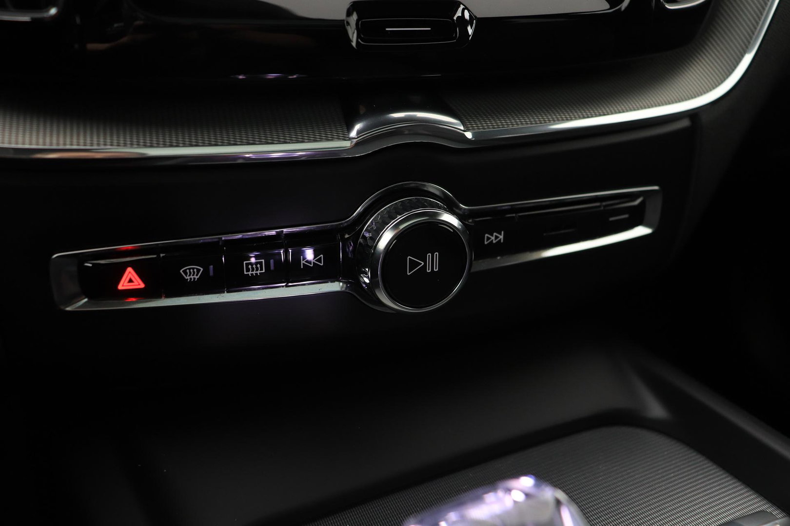 Volvo XC60 T8 Plug-in hybrid Ultra Black Edition | HEICO Sportiv | Luchtvering | Bowers&Wilkins | Panoramadak | Head-Up