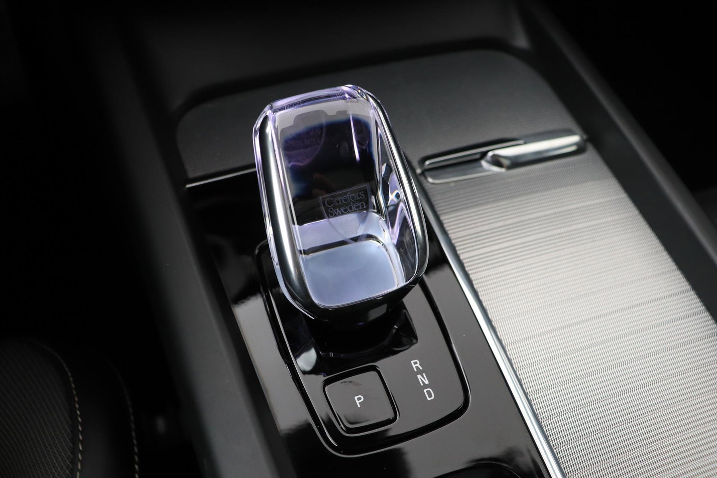 Volvo XC60 T8 Plug-in hybrid Ultra Black Edition | HEICO Sportiv | Luchtvering | Bowers&Wilkins | Panoramadak | Head-Up