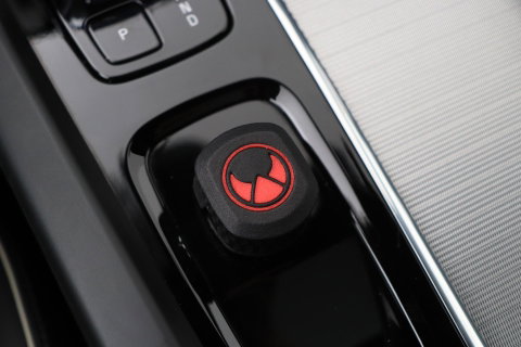Volvo XC60 T8 Plug-in hybrid Ultra Black Edition | HEICO Sportiv | Luchtvering | Bowers&Wilkins | Panoramadak | Head-Up