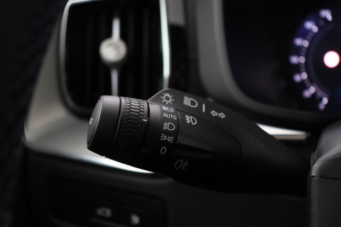 Volvo XC60 T8 Plug-in hybrid Ultra Black Edition | HEICO Sportiv | Luchtvering | Bowers&Wilkins | Panoramadak | Head-Up