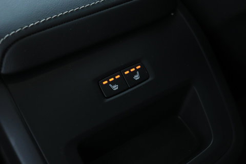 Volvo XC60 T8 Plug-in hybrid Ultra Black Edition | HEICO Sportiv | Luchtvering | Bowers&Wilkins | Panoramadak | Head-Up